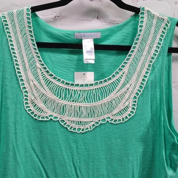 Liz Wear Laced Neck Tank Top Plus Size XXL NWT - Picture 2 of 5